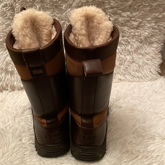 Ugg  Mixon  winter waterproof duck  Snow boot. Size 9.5 - Picture 4 of 7